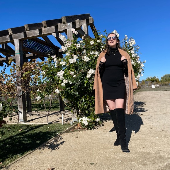 Meet your Posher, EJ - Picture 4 of 7